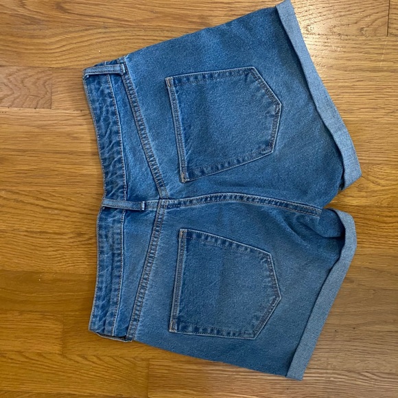 H&M Jean shorts - Picture 4 of 4